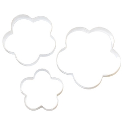 Set of three pastry cookie cutters in various sizes - flowers